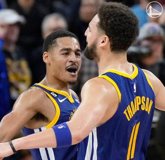 半岛体育网址-普尔与汤普森合砍72分 勇士四连胜更靠顶级防守