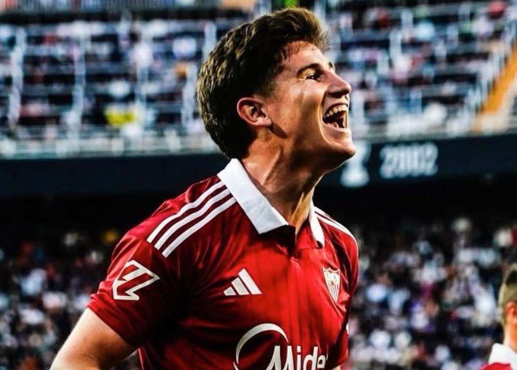 半岛体育在线-西媒：斯卡洛尼正在为阿根廷队考察塞维利亚的左后卫奥索