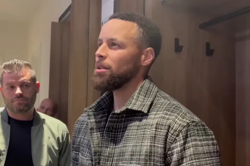 半岛体育网址-库里采访全文：我目前身体状态良好，必须要保持高度执行力